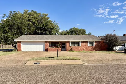 1401 E Tate St, Brownfield, TX 79316