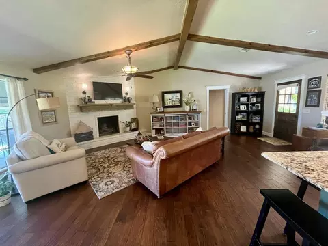 1412 Ebeling Dr, Plainview, TX 79072 photo 9