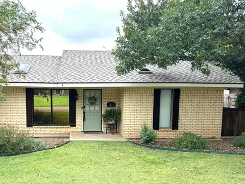 1412 Ebeling Dr, Plainview, TX 79072 photo 4