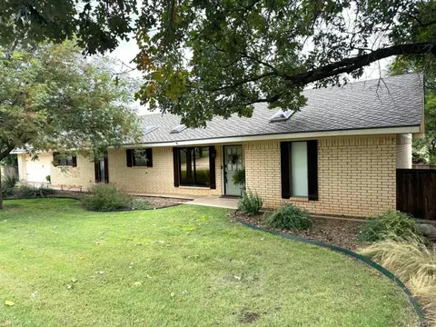1412 Ebeling Dr, Plainview, TX 79072 photo 5