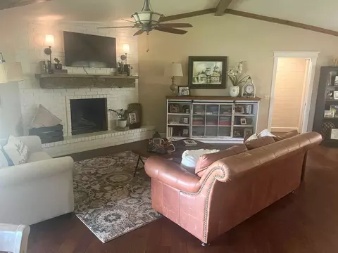 1412 Ebeling Dr, Plainview, TX 79072 photo 10