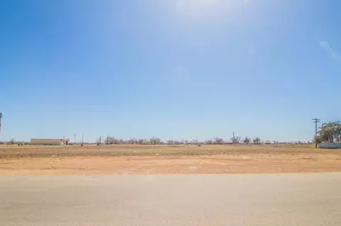 1508 E 74th St, Lubbock, TX 79404 photo 2