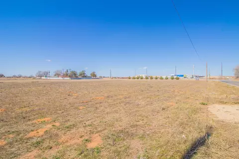 1508 E 74th St, Lubbock, TX 79404 photo 4