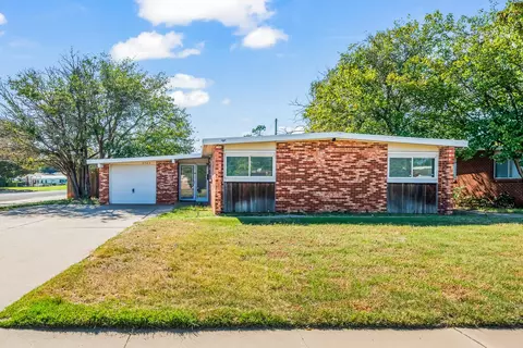 2742 68th St, Lubbock, TX 79413