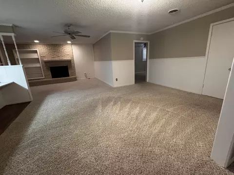Living - 1304 Floydada, Plainview, TX 79072 photo 2 of 6