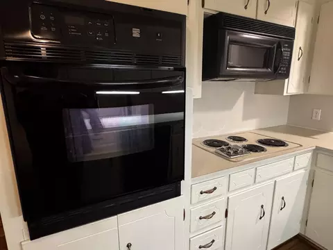 Kitchen - 1304 Floydada, Plainview, TX 79072 photo 2 of 3