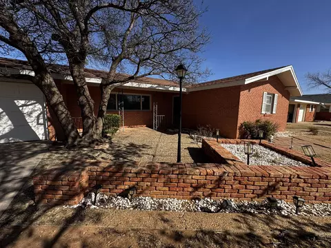 Exterior - 1304 Floydada, Plainview, TX 79072 photo 3 of 12