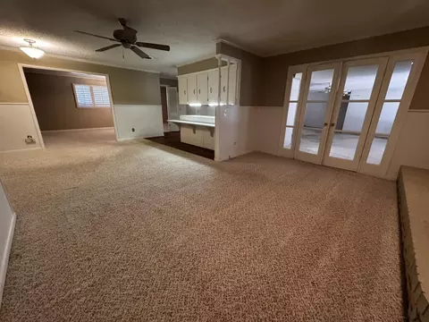 Living - 1304 Floydada, Plainview, TX 79072 photo 4 of 6