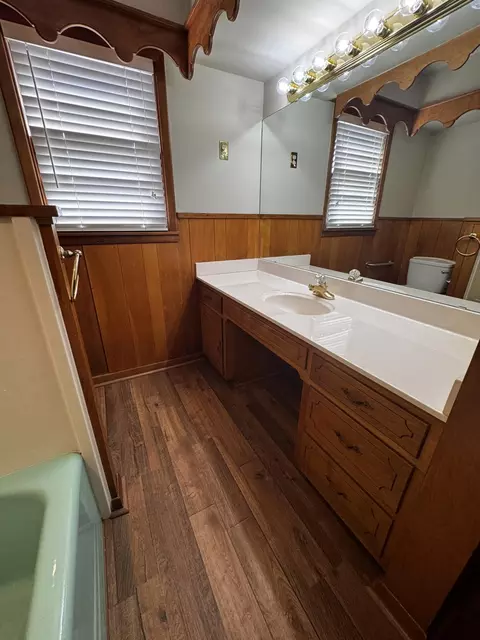 Bath - 1304 Floydada, Plainview, TX 79072 photo 6 of 6