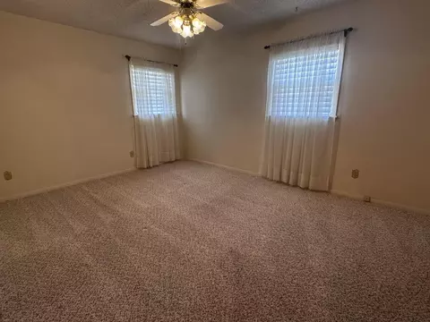 Bedroom - 1304 Floydada, Plainview, TX 79072 photo 4 of 5