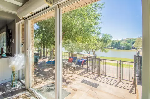 22 Comanche Dr, Lubbock, TX 79404 photo 3