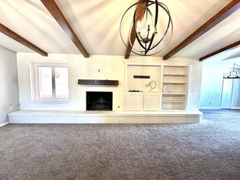 Living - 819 Holliday Dr, Plainview, TX 79072 photo 4 of 5