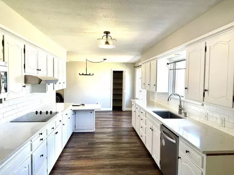 Kitchen - 819 Holliday Dr, Plainview, TX 79072 photo 1 of 2