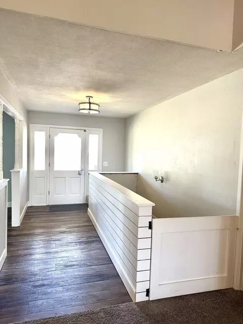 Entry Way - 819 Holliday Dr, Plainview, TX 79072 photo 2 of 2