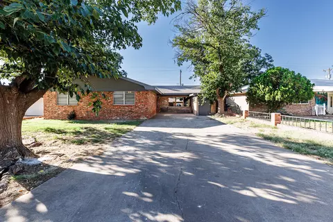 1209 49th St, Lubbock, TX 79412