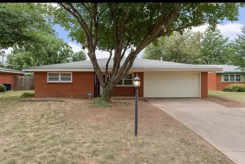 4915 11th St, Lubbock, TX 79416