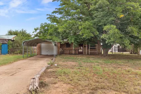 1717 Ave I, Levelland, TX 79336