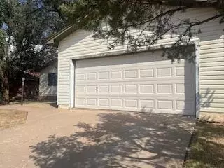 60 E Canyon View Dr, Ransom Canyon, TX 79366