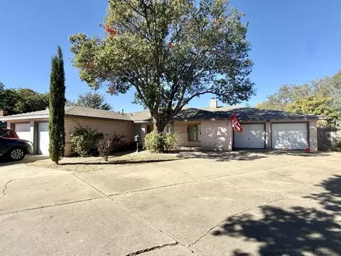 6304 Quaker Ave, Lubbock, TX 79413