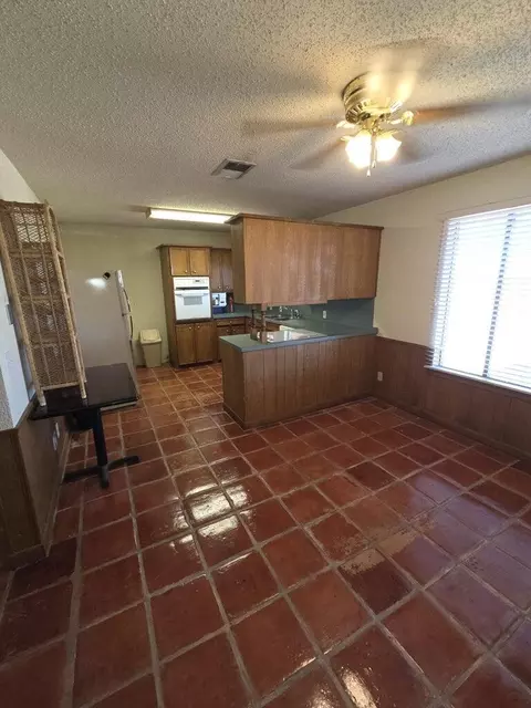 Kitchen - 1303 Ebeling Dr, Plainview, TX 79072 photo 1 of 4