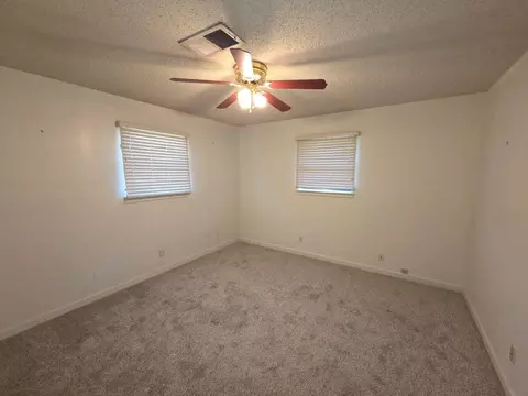 Bedroom - 1303 Ebeling Dr, Plainview, TX 79072 photo 3 of 6