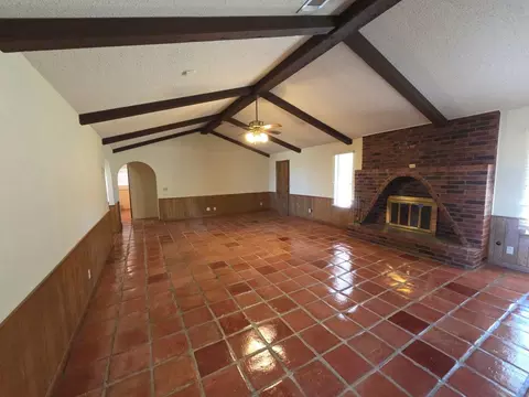 Living - 1303 Ebeling Dr, Plainview, TX 79072 photo 1 of 3