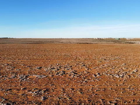 6705 Tiger Rd, Ropesville, TX 79358