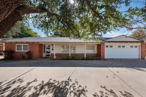 1106 E Tate St, Brownfield, TX 79316