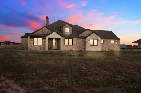 305 Maple Ave, New Home, TX 79381