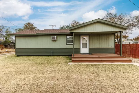 211 Chestnut-rear St, Idalou, TX 79329