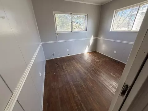 2014 W 20th St, Plainview, TX 79072 photo 5