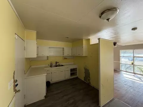 2014 W 20th St, Plainview, TX 79072 photo 3