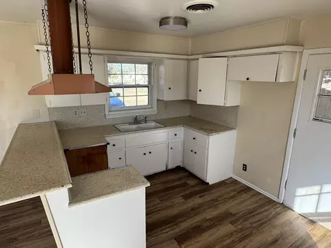 601 38th St, Lubbock, TX 79404 photo 4