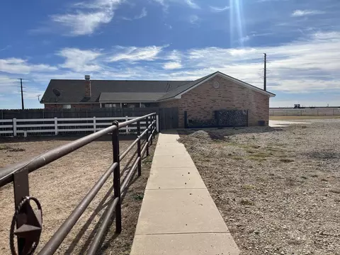 Exterior - 1942 Co Rd 135, Plainview, TX 79072 photo 9 of 24