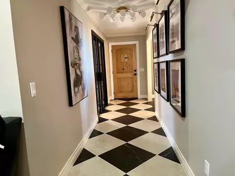 Entry Way - 1942 Co Rd 135, Plainview, TX 79072 photo 1 of 2