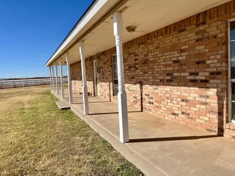 Exterior - 1942 Co Rd 135, Plainview, TX 79072 photo 3 of 24