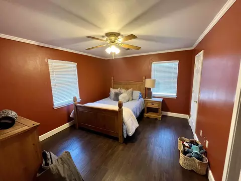 Bedroom - 1942 Co Rd 135, Plainview, TX 79072 photo 2 of 2