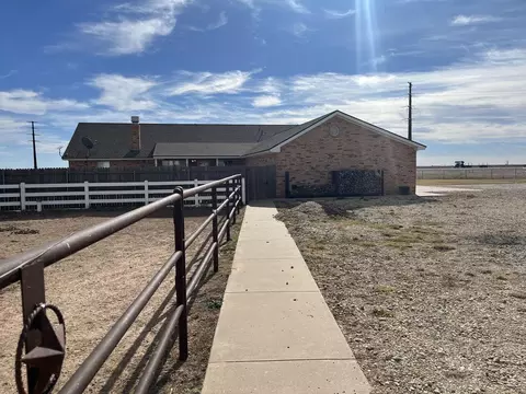 Exterior - 1942 Co Rd 135, Plainview, TX 79072 photo 10 of 27