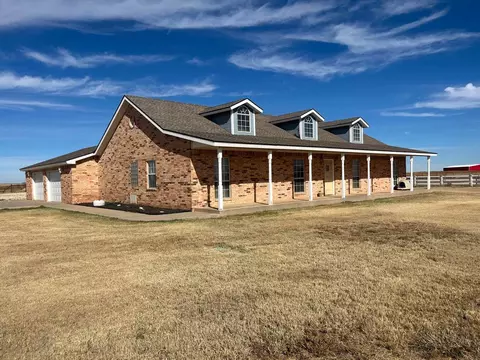 Exterior - 1942 Co Rd 135, Plainview, TX 79072 photo 2 of 24