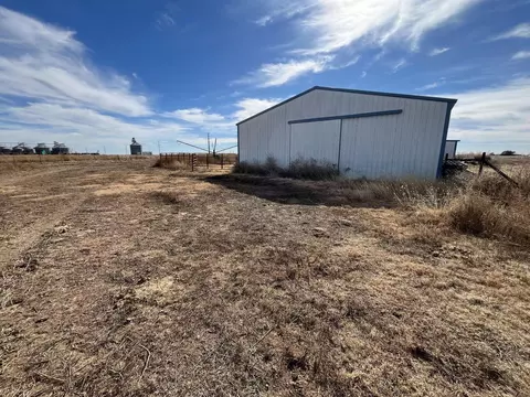 Exterior - 1942 Co Rd 135, Plainview, TX 79072 photo 15 of 24
