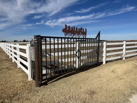 Other - 1942 Co Rd 135, Plainview, TX 79072 photo 8 of 17