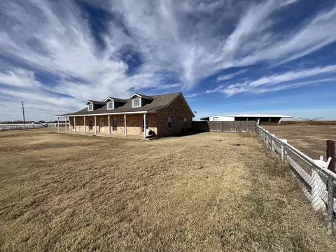 Exterior - 1942 Co Rd 135, Plainview, TX 79072 photo 11 of 24
