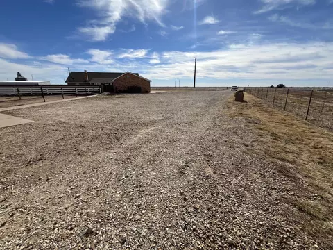 Exterior - 1942 Co Rd 135, Plainview, TX 79072 photo 19 of 24