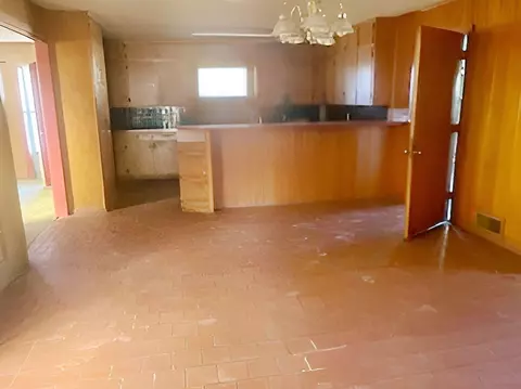 1006 Borger St, Plainview, TX 79072 photo 3
