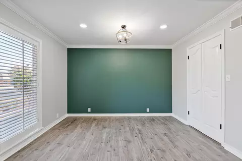207 Yucca Ter, Plainview, TX 79072 photo 8
