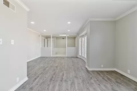 207 Yucca Ter, Plainview, TX 79072 photo 5