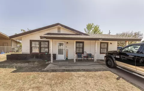 2902 E Bates St, Lubbock, TX 79403