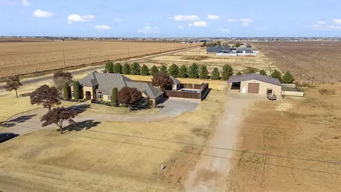7824 F M 2641, Shallowater, TX 79363