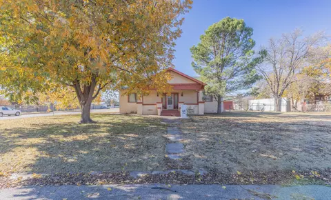 801 Fresno St, Plainview, TX 79072