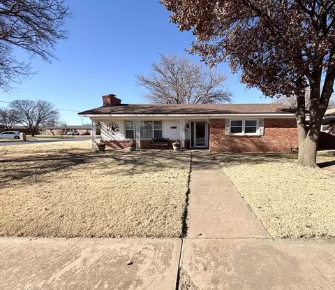1601 Avenue F, Abernathy, TX 79311